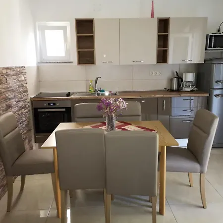 In With Sea View, Terrace, Washing Machine 593-4 Lopar